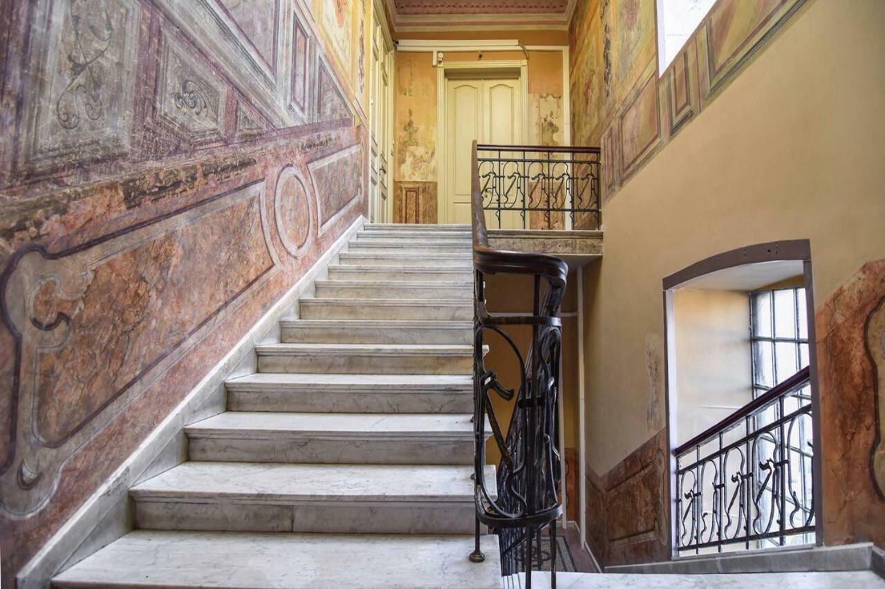 Old - Gold Gala Tbilisi Exterior foto